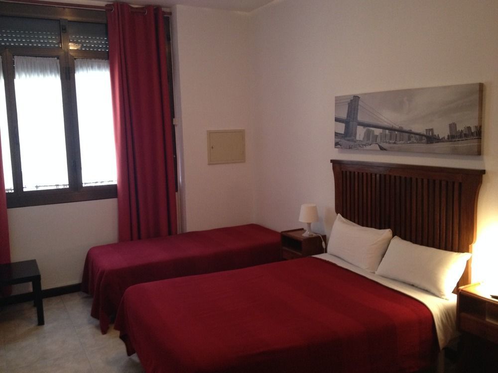 Hostal Absolut Stay (Adults Only) Барселона Экстерьер фото